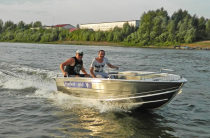 7 - Wyatboat-460 P 