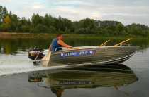 4 - Wyatboat-490 P 